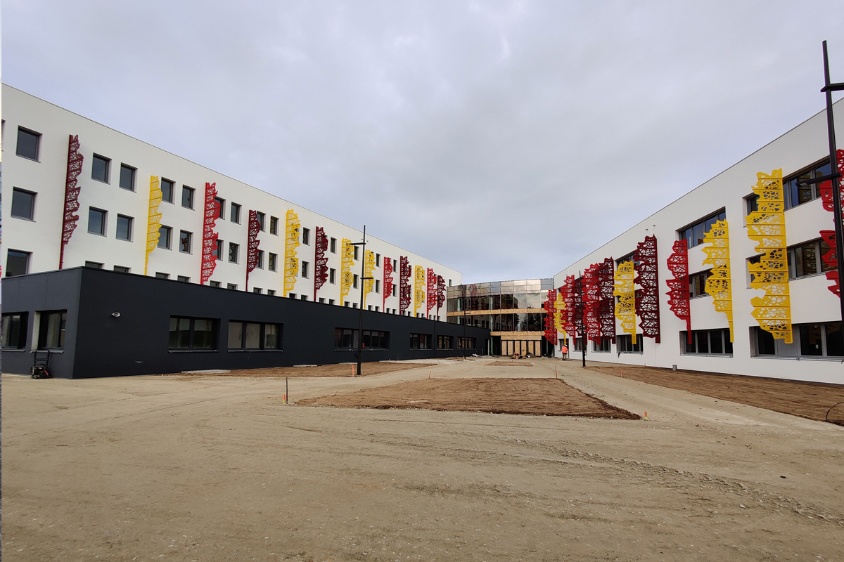 Le lycée Saint-François-d’Assise : un vaste terrain de jeu